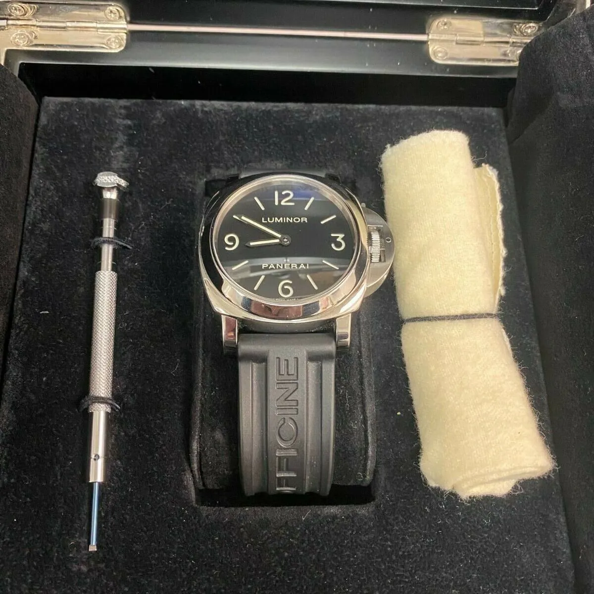 Panerai Luminor Base PAM 00112 44mm Stainless steel Black