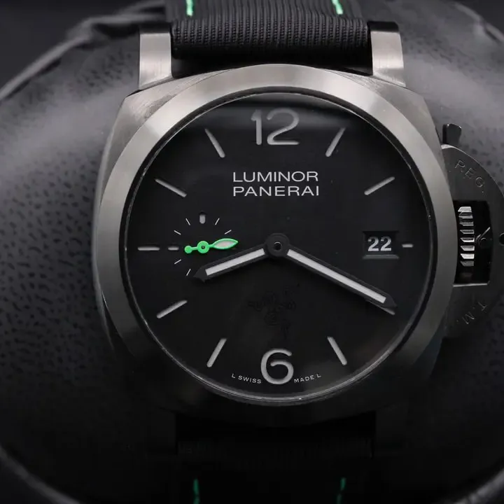 Panerai Luminor PAM01353 40mm Steel Black