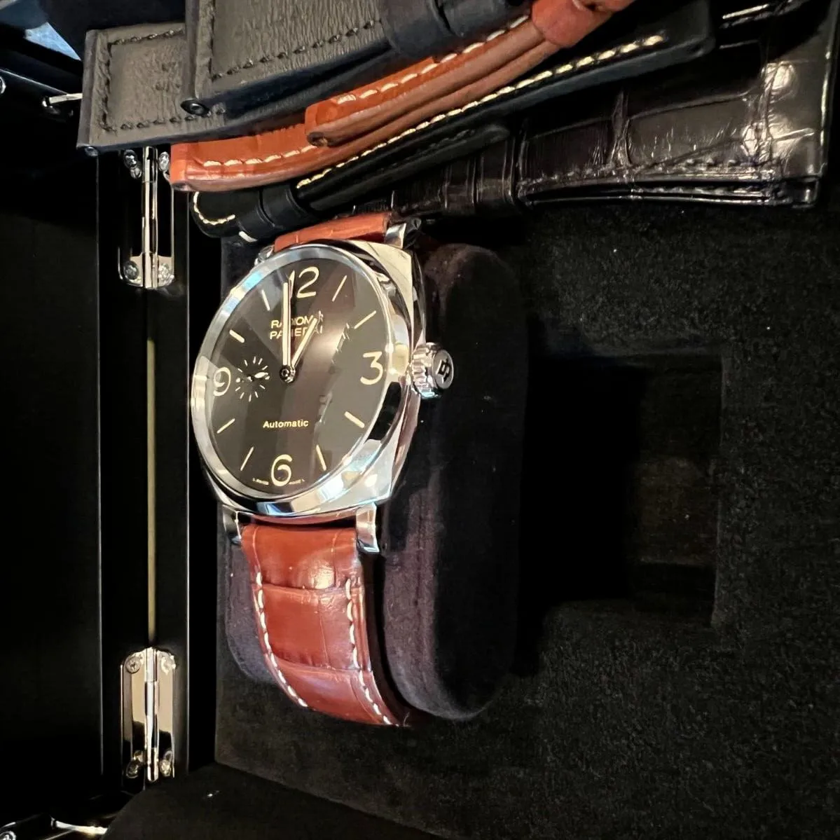 Panerai Radiomir 1940 PAM 00572 45mm Steel Black 4