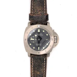 Panerai Submersible PAM 00305 Titanium Black