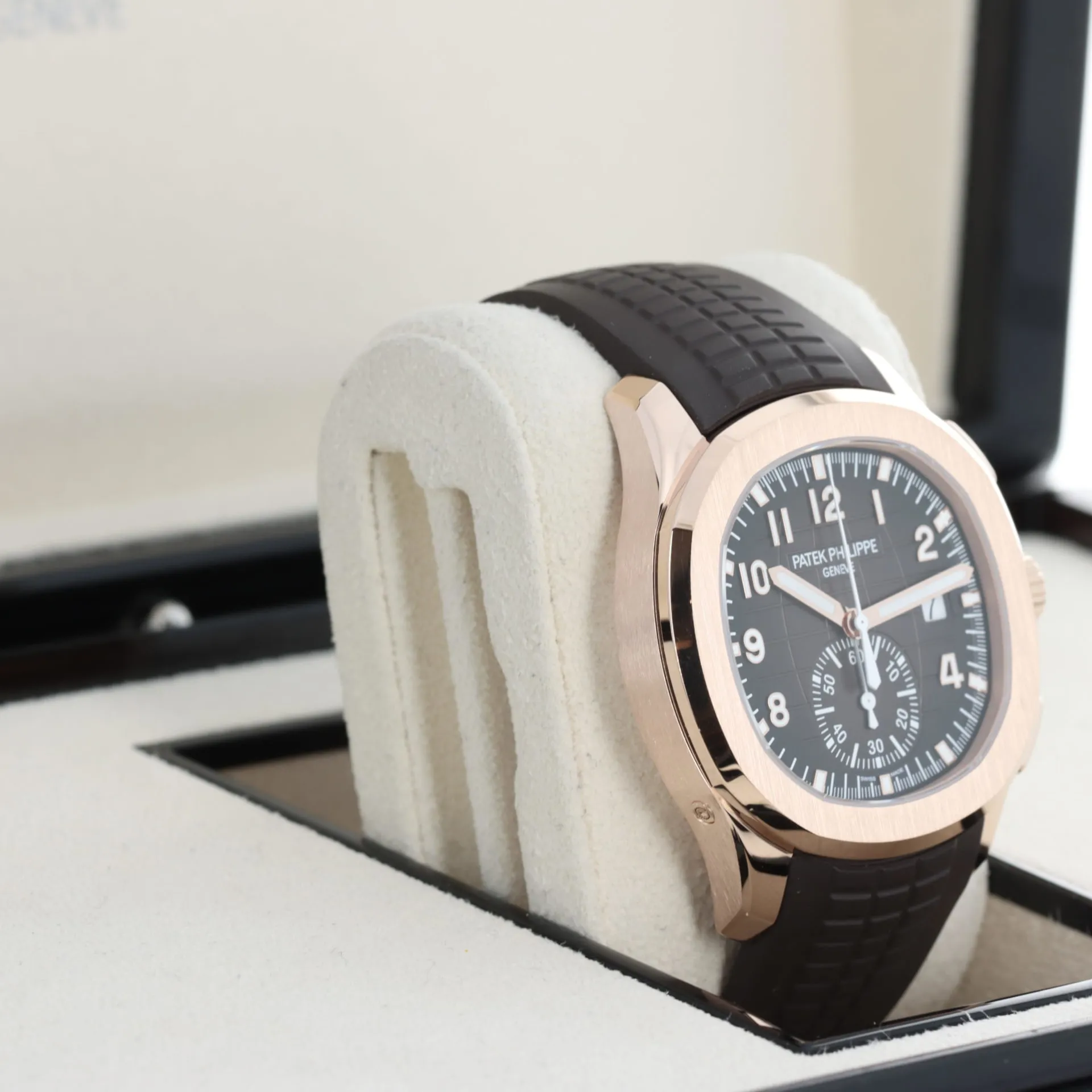 Patek Philippe Aquanaut 5968R-001 42mm Rose gold Brown 2