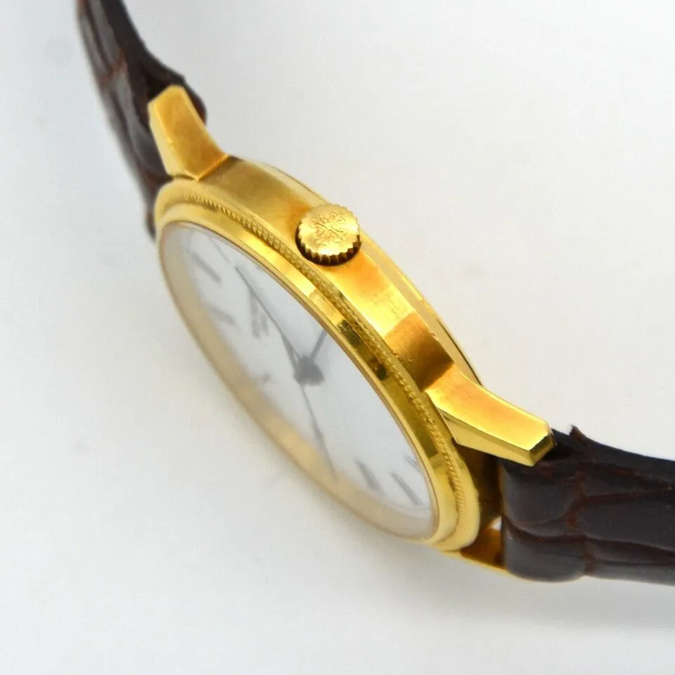 Patek Philippe Calatrava 3802/200 34mm Yellow gold White 6