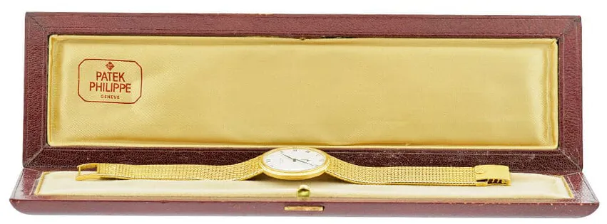 Patek Philippe Calatrava 3919J 33mm Yellow gold White 2