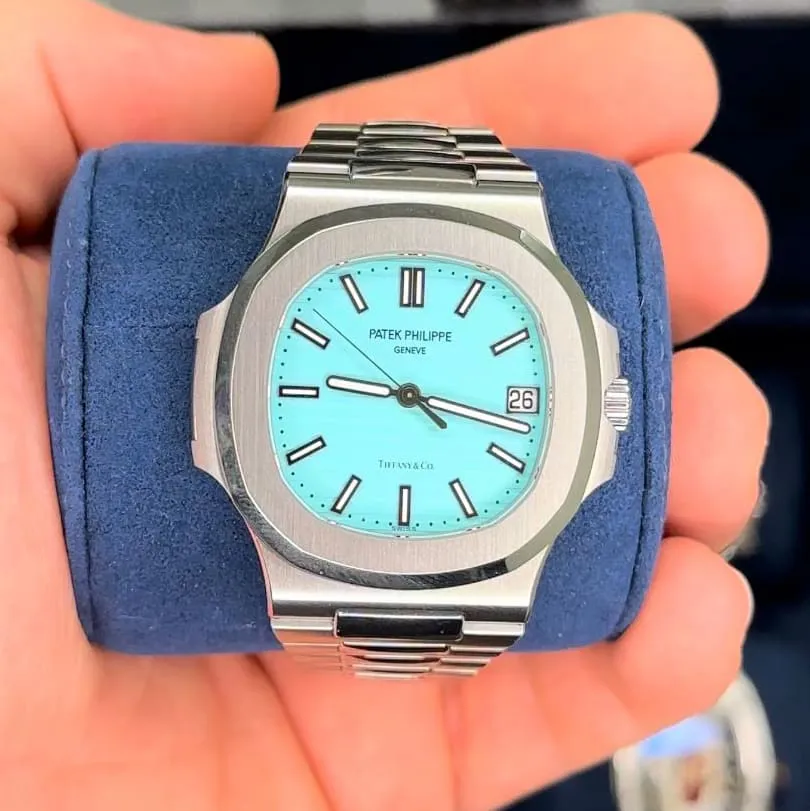 Patek Philippe Nautilus 5711/1A-018 40mm Stainless steel Blue