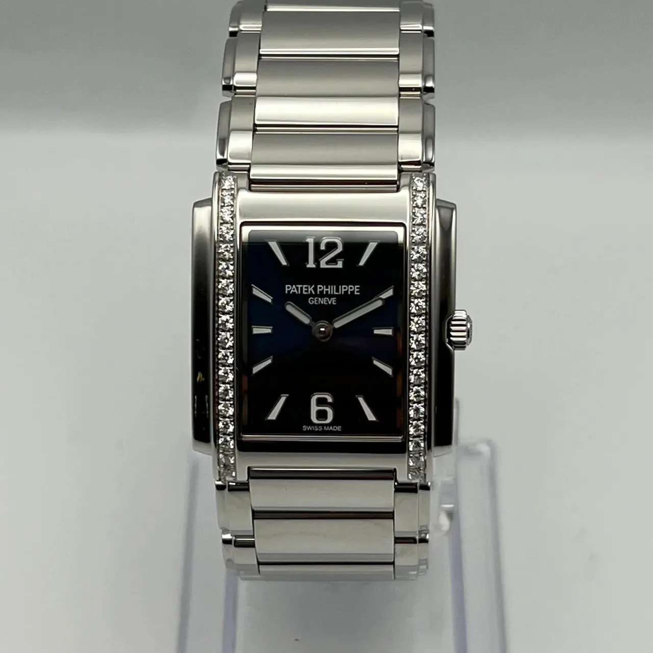 Patek Philippe Twenty~4 4910/1200A-001 25.1mm Stainless steel Blue