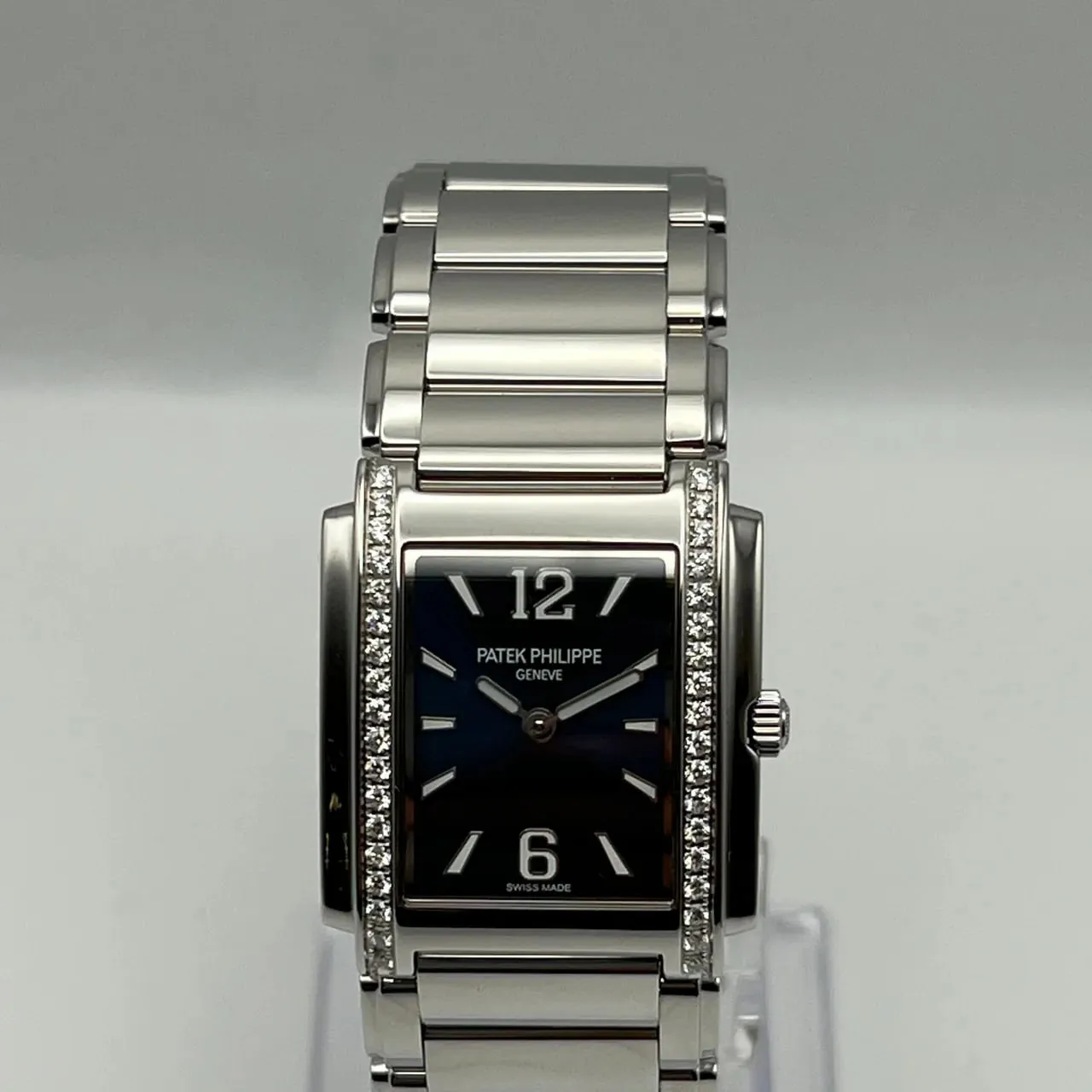 Patek Philippe Twenty~4 4910/1200A-001 25.1mm Stainless steel Blue 2