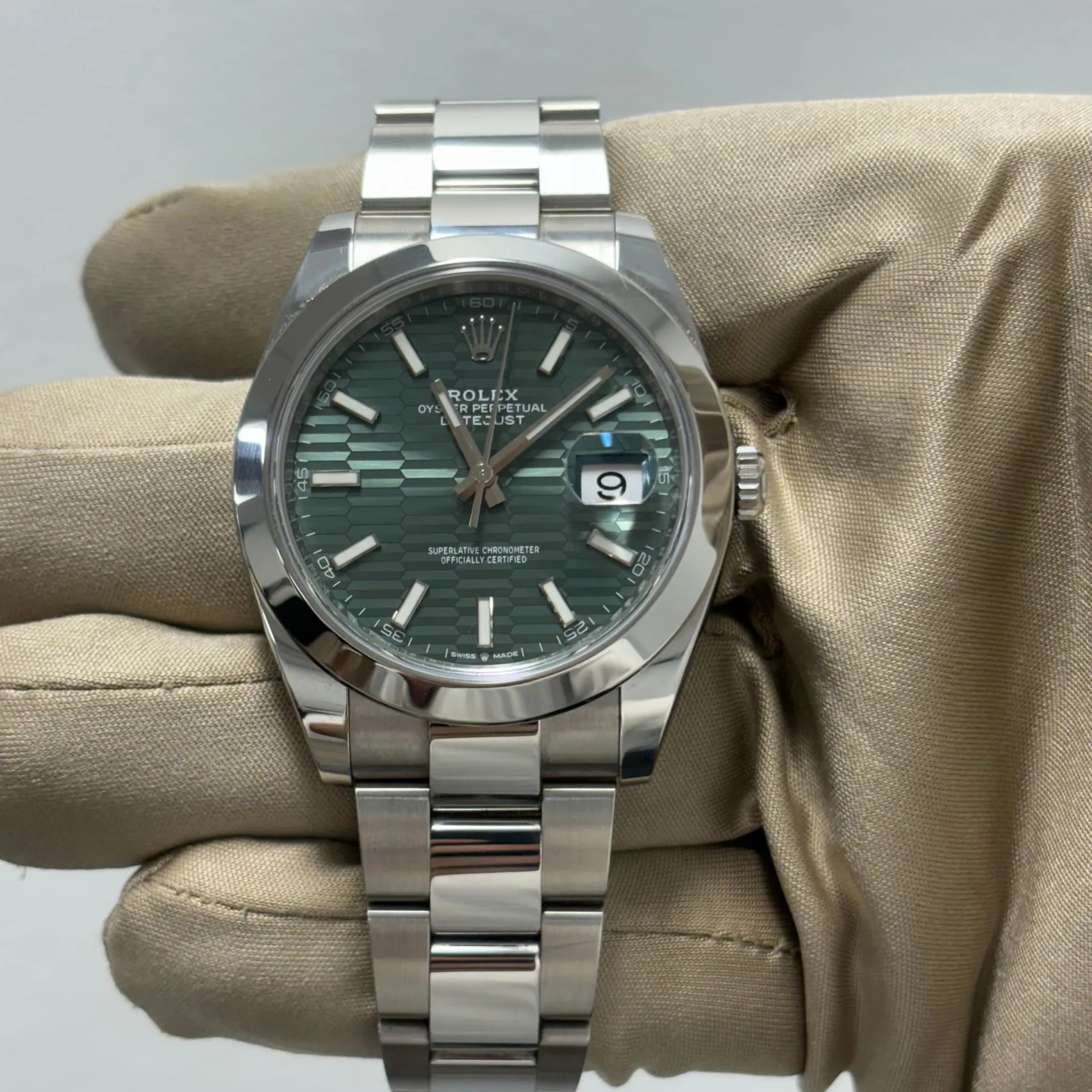 Rolex Datejust 126300-0019 41mm Oystersteel Green