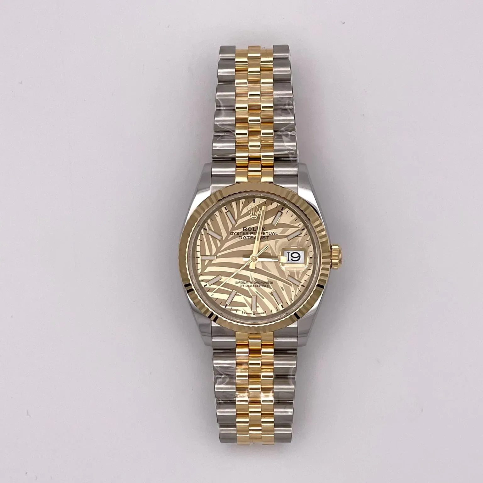 Rolex Datejust 36 126233-0037 36mm Yellow gold and Oystersteel Champagne