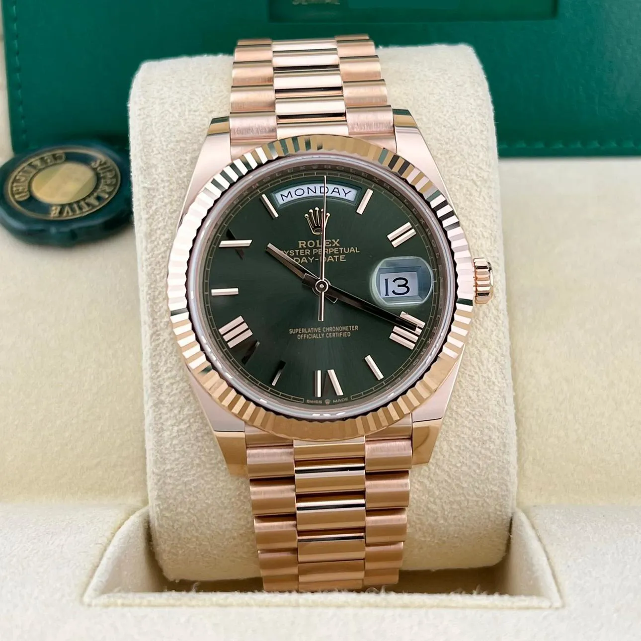 Rolex Day-Date 40 228235-0025 40mm Everose gold Green