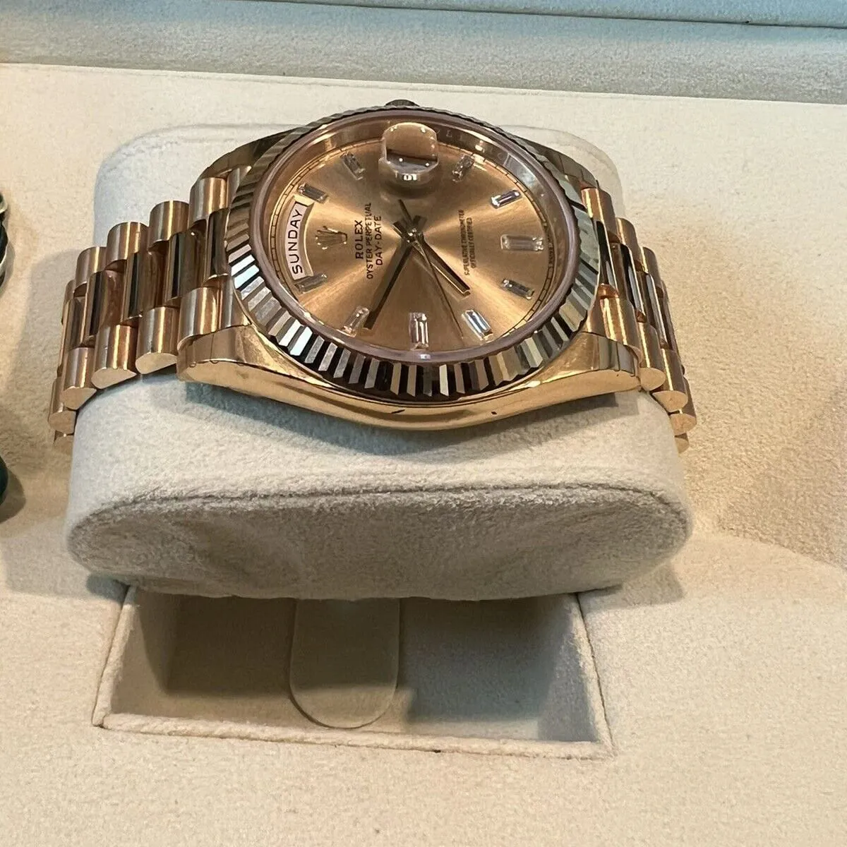 Rolex Day-Date 40 228238-0005 40mm 18k yellow gold Champagne 1