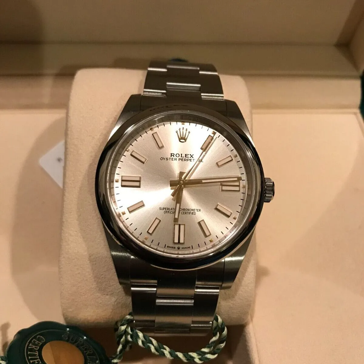 Rolex Oyster Perpetual 124300-0001 41mm Oystersteel Silver