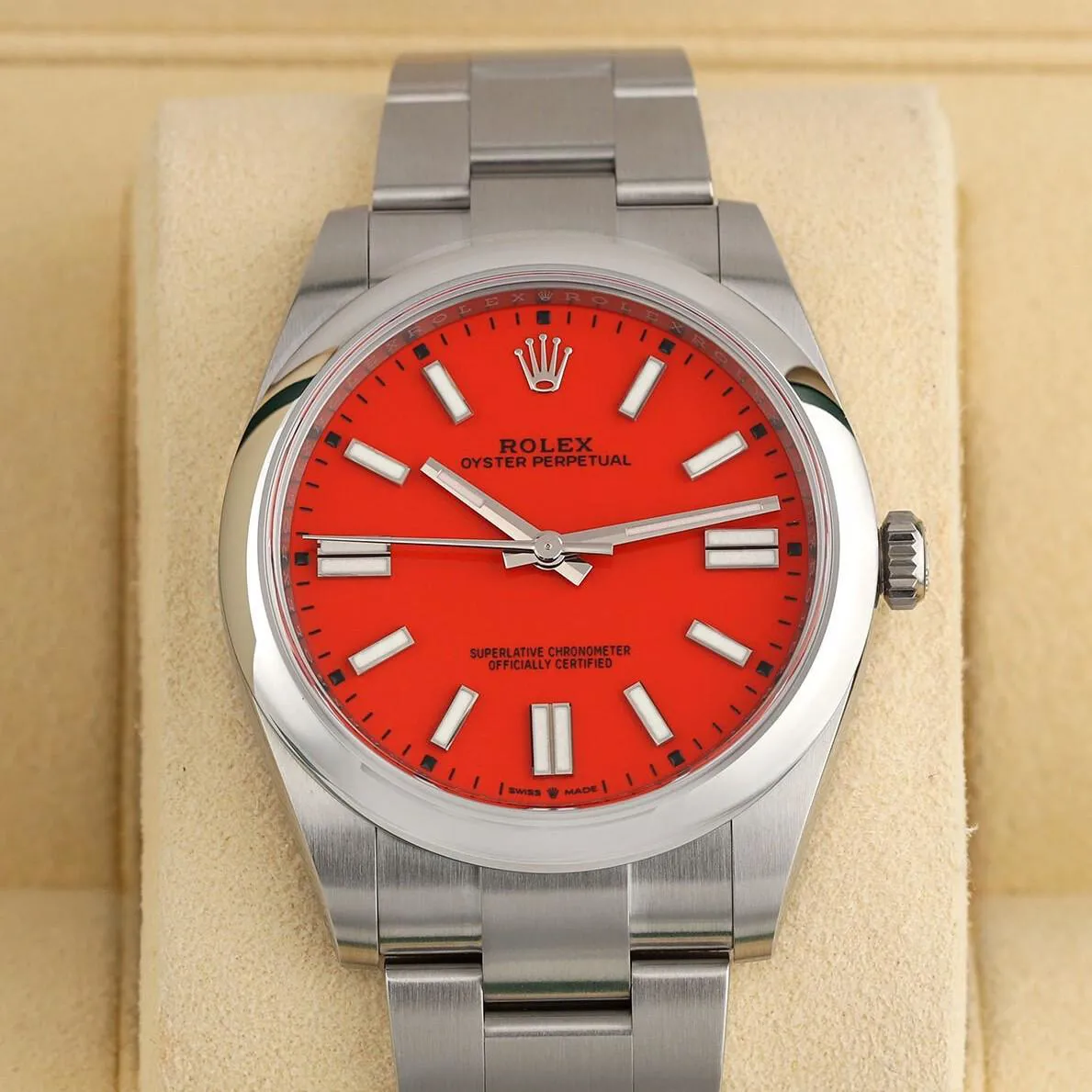 Rolex Oyster Perpetual 124300-0007 41mm Stainless steel Red