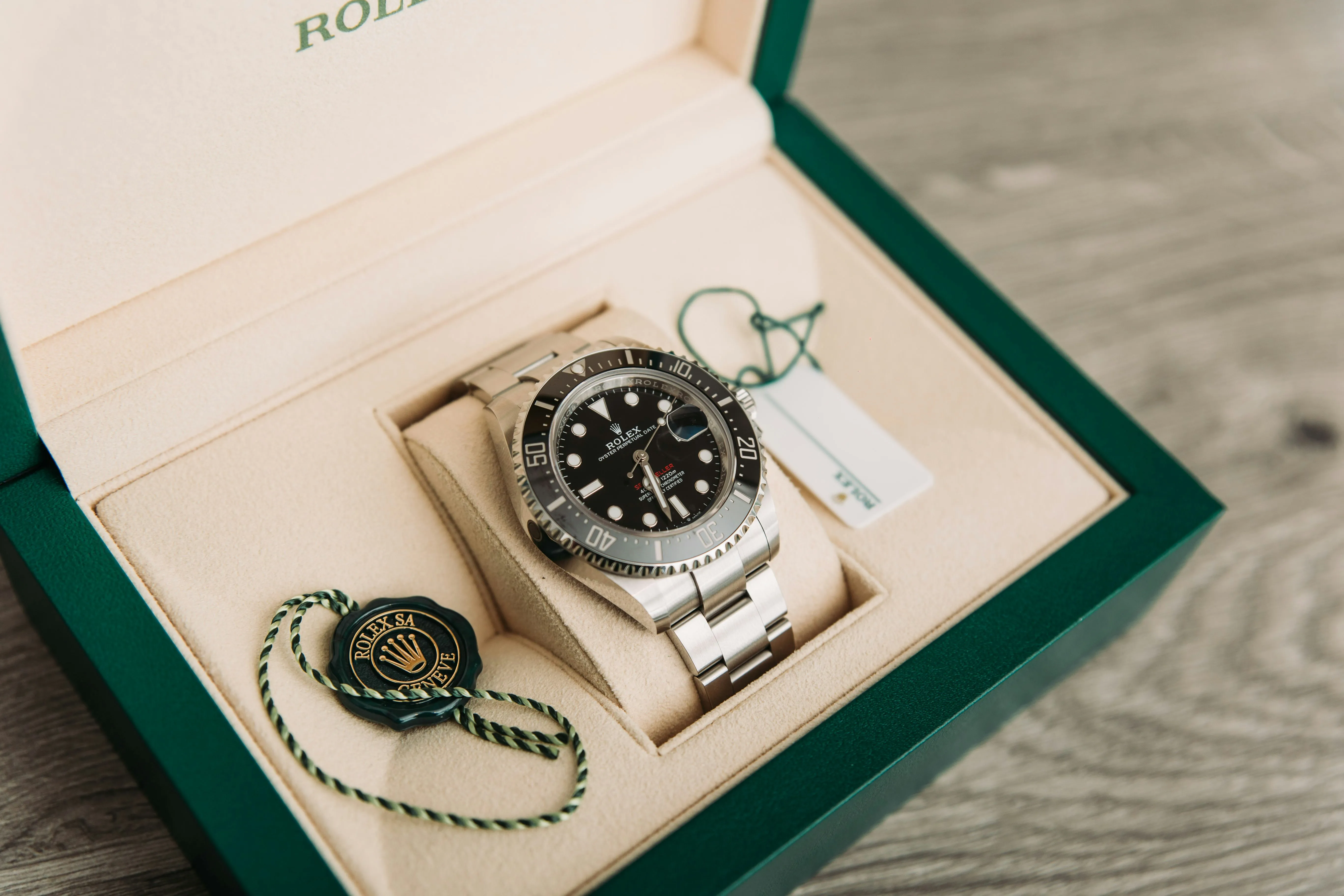 Rolex Sea-Dweller 126600 43mm Stainless steel Black 14