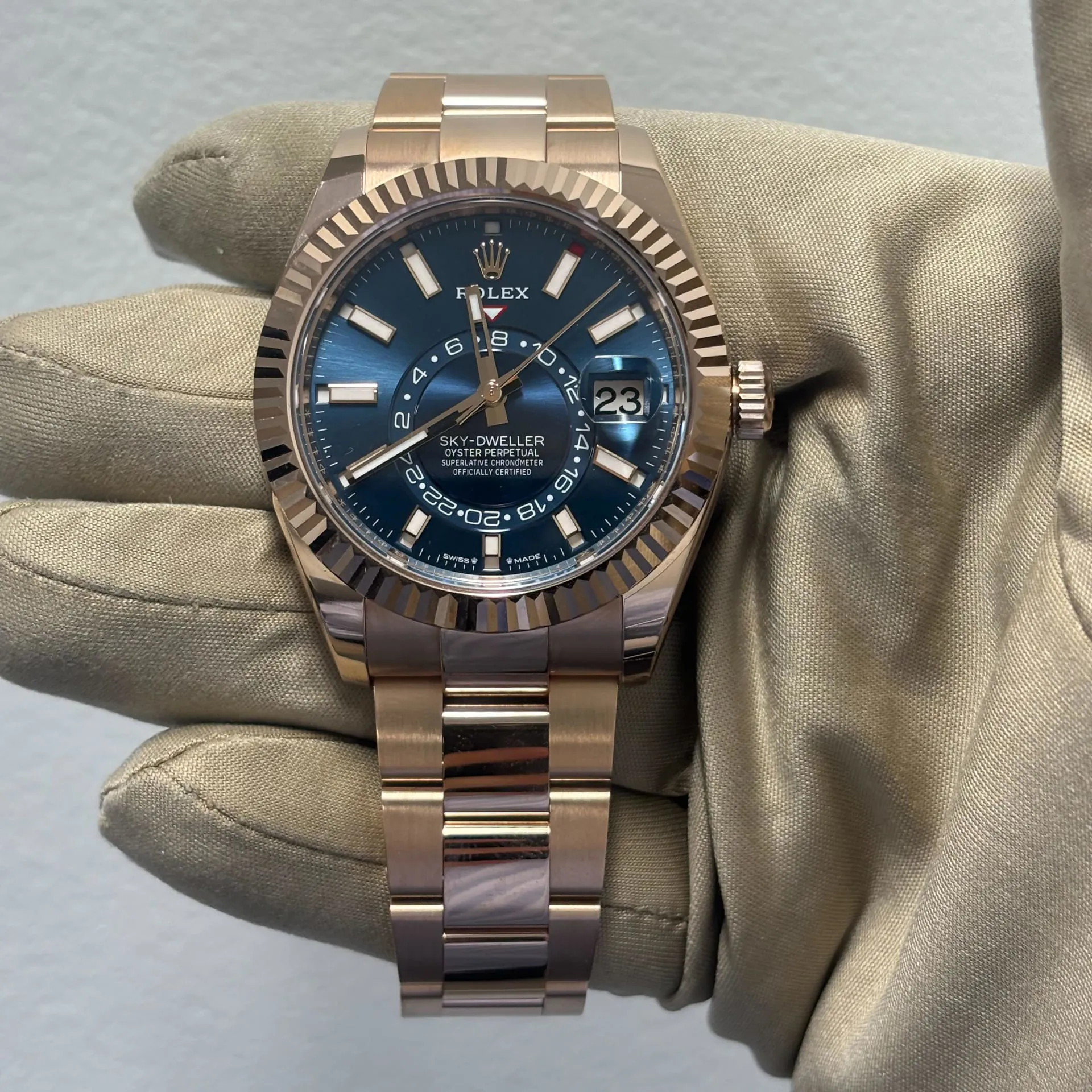 Rolex Sky-Dweller 336935-0001 42mm Everose gold Blue and Green