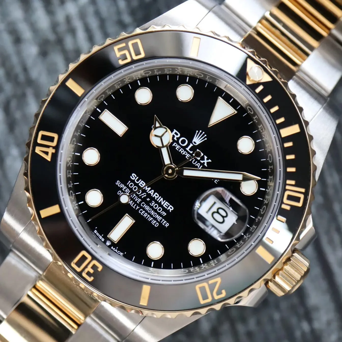 Rolex Submariner 126613LN-0002 41mm Yellow gold and Oystersteel Black