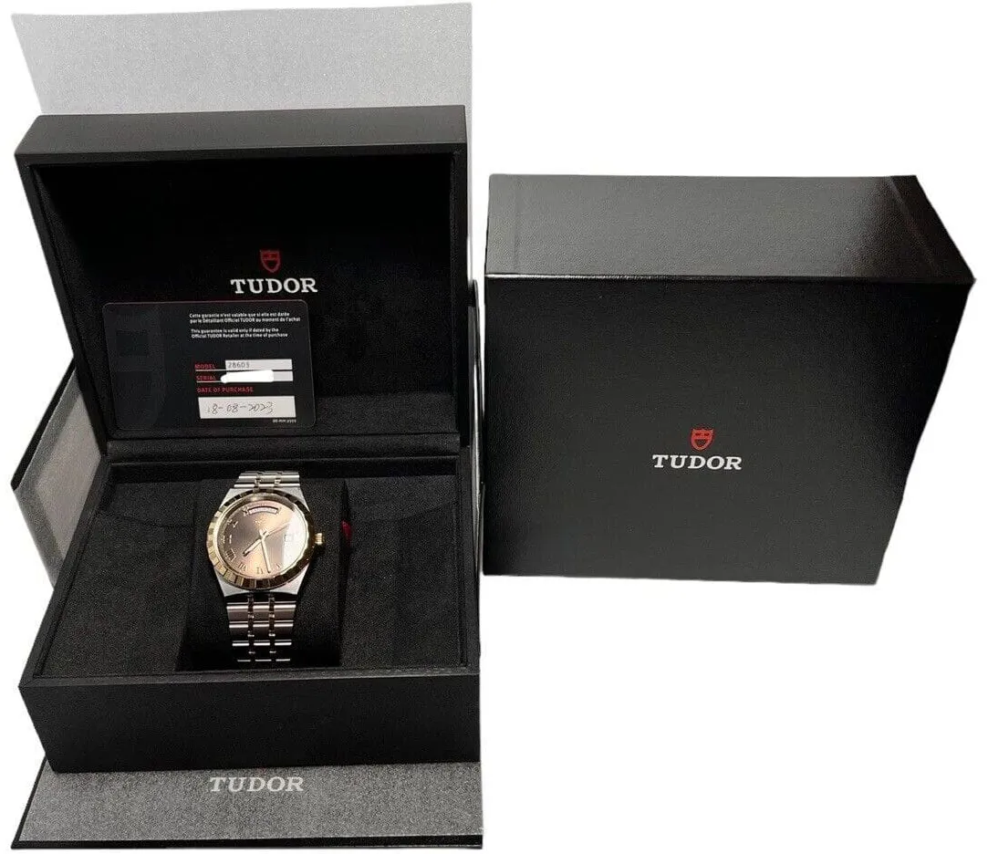 Tudor Royal M28603-0003 41mm Yellow gold Black 3