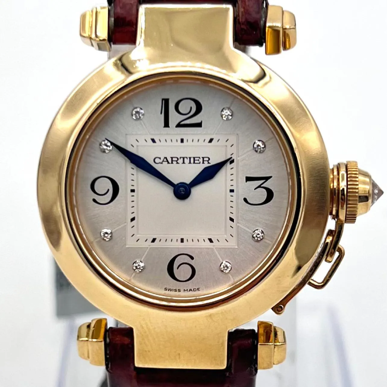 Cartier Pasha 2811 32mm Yellow gold Silver