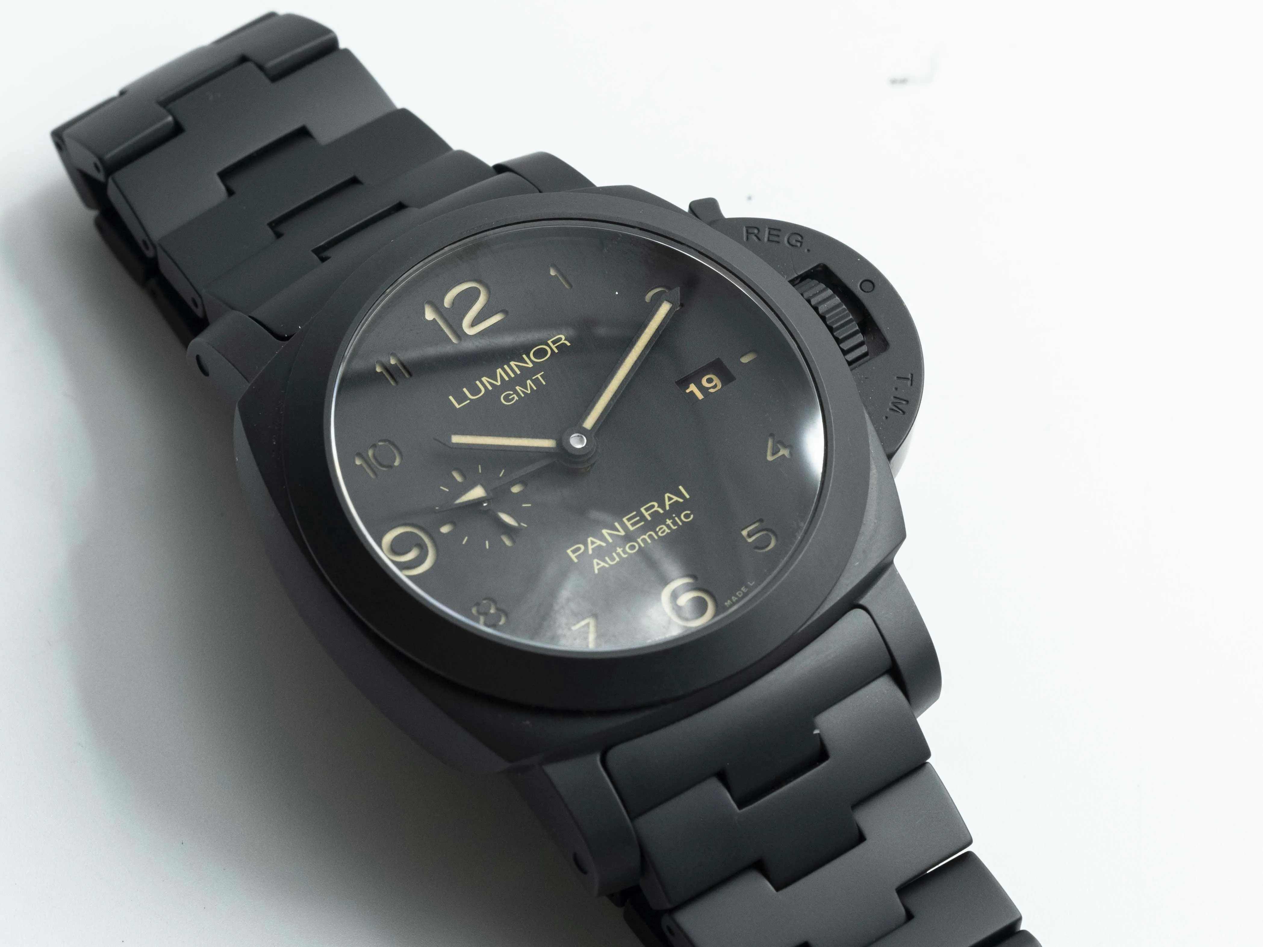 Panerai Luminor 1950 3 Days GMT Automa PAM 01438 44mm Ceramic Black 2