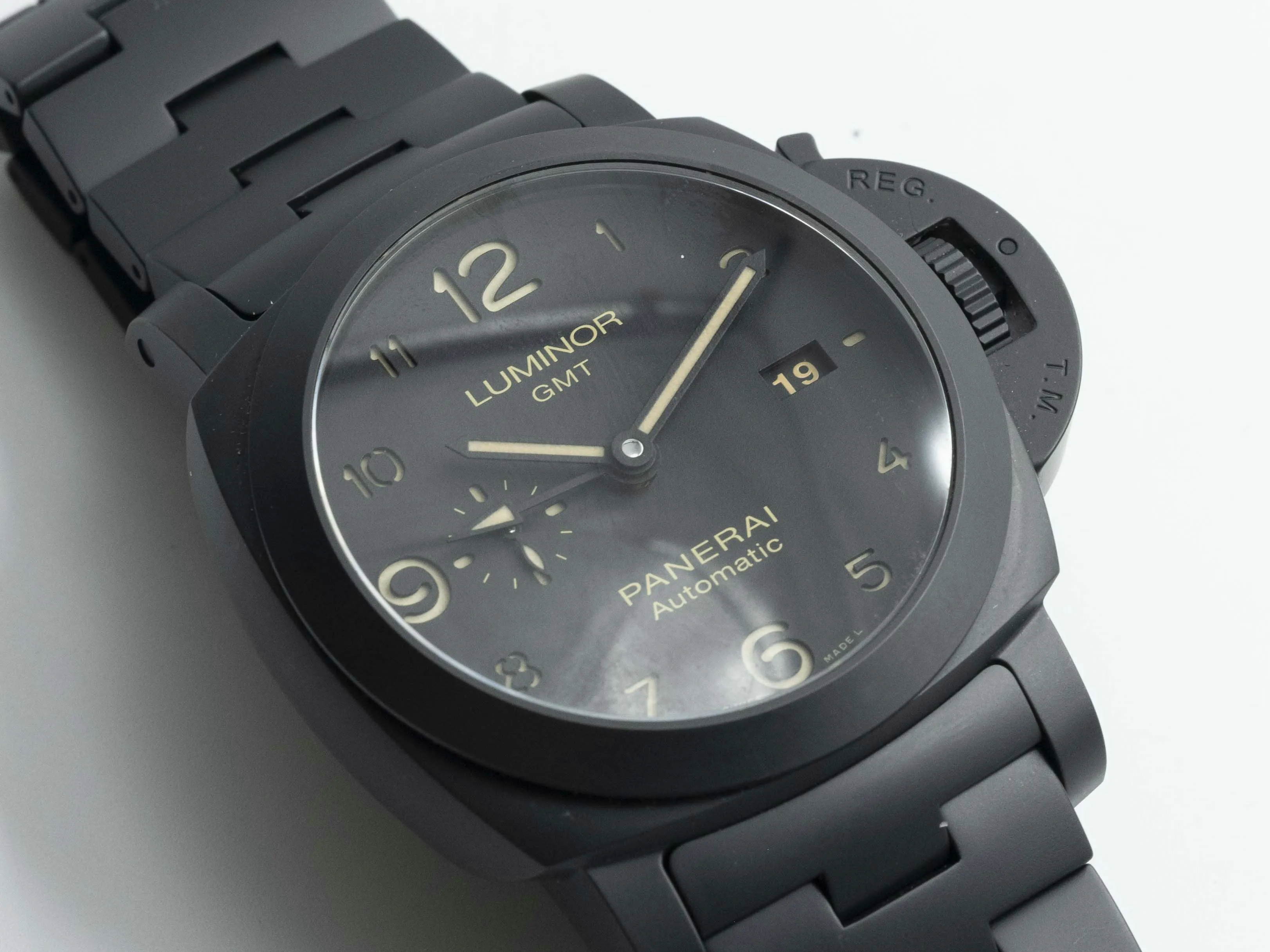 Panerai Luminor 1950 3 Days GMT Automa PAM 01438 44mm Ceramic Black 3