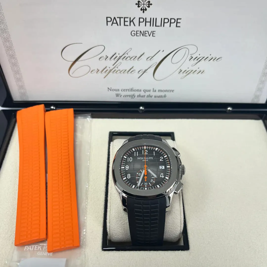 Patek Philippe Aquanaut 5968A-001 42mm Stainless steel Black