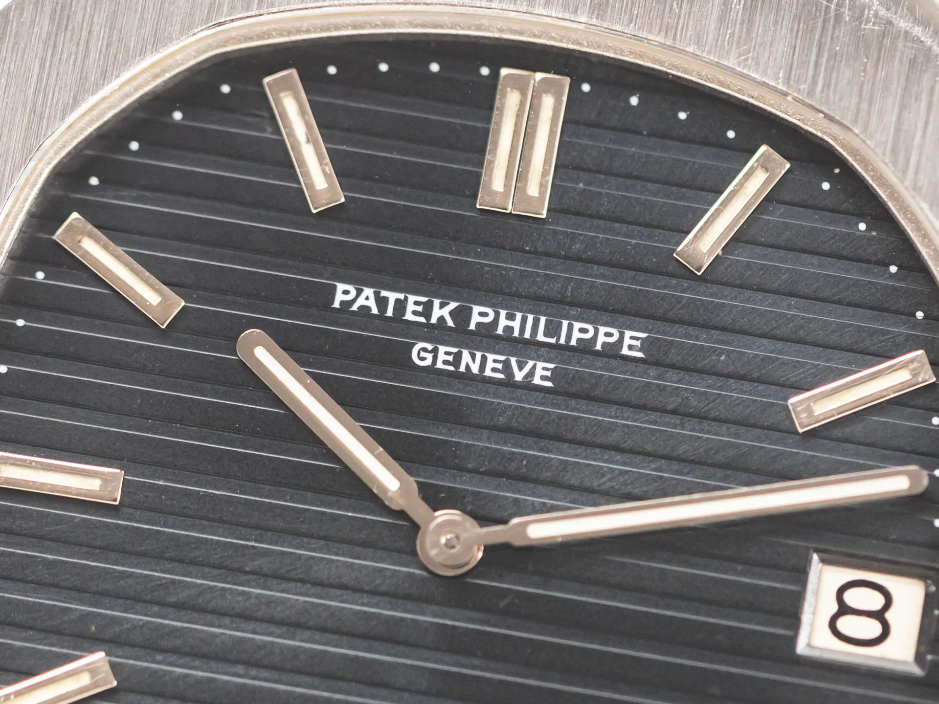 Patek Philippe Nautilus 3700/1 40mm Stainless steel Blue 5