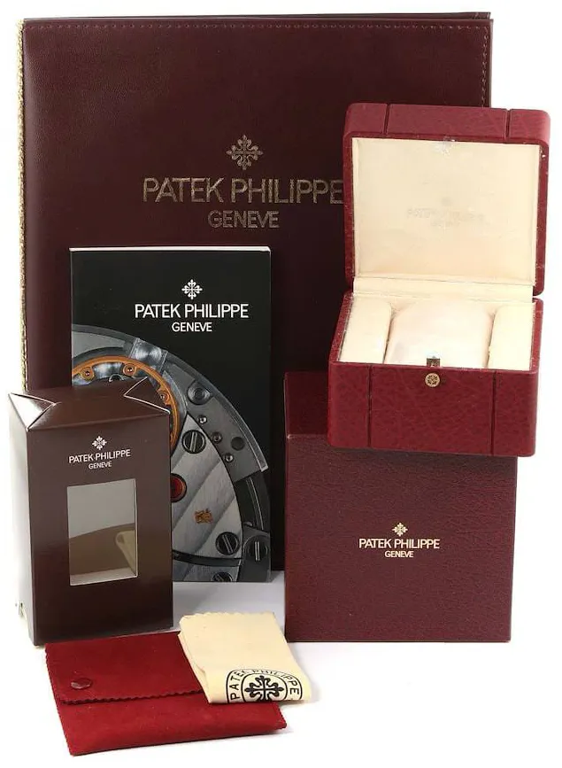 Patek Philippe Nautilus 3800/1 37.5mm Stainless steel White 1