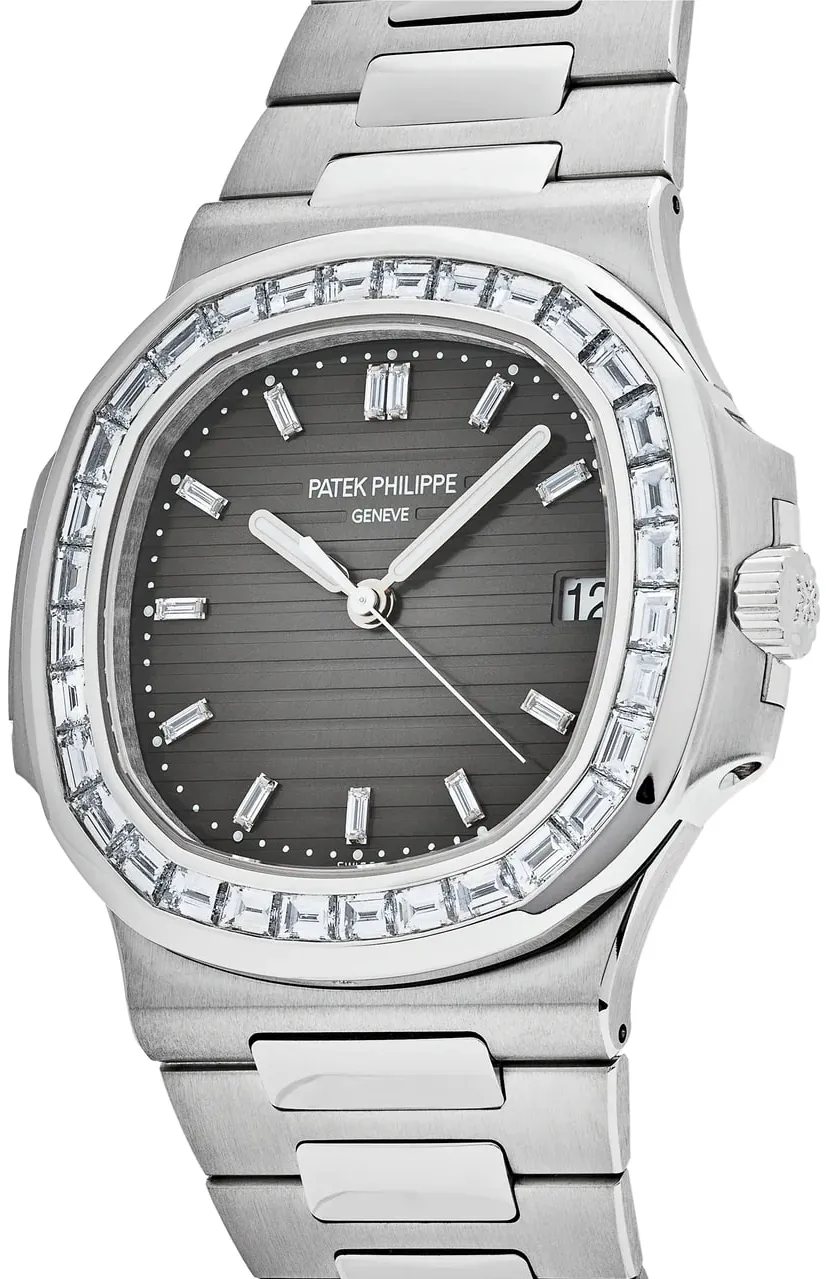 Patek Philippe Nautilus 5711/110P-001 40mm Platinum Gray 1