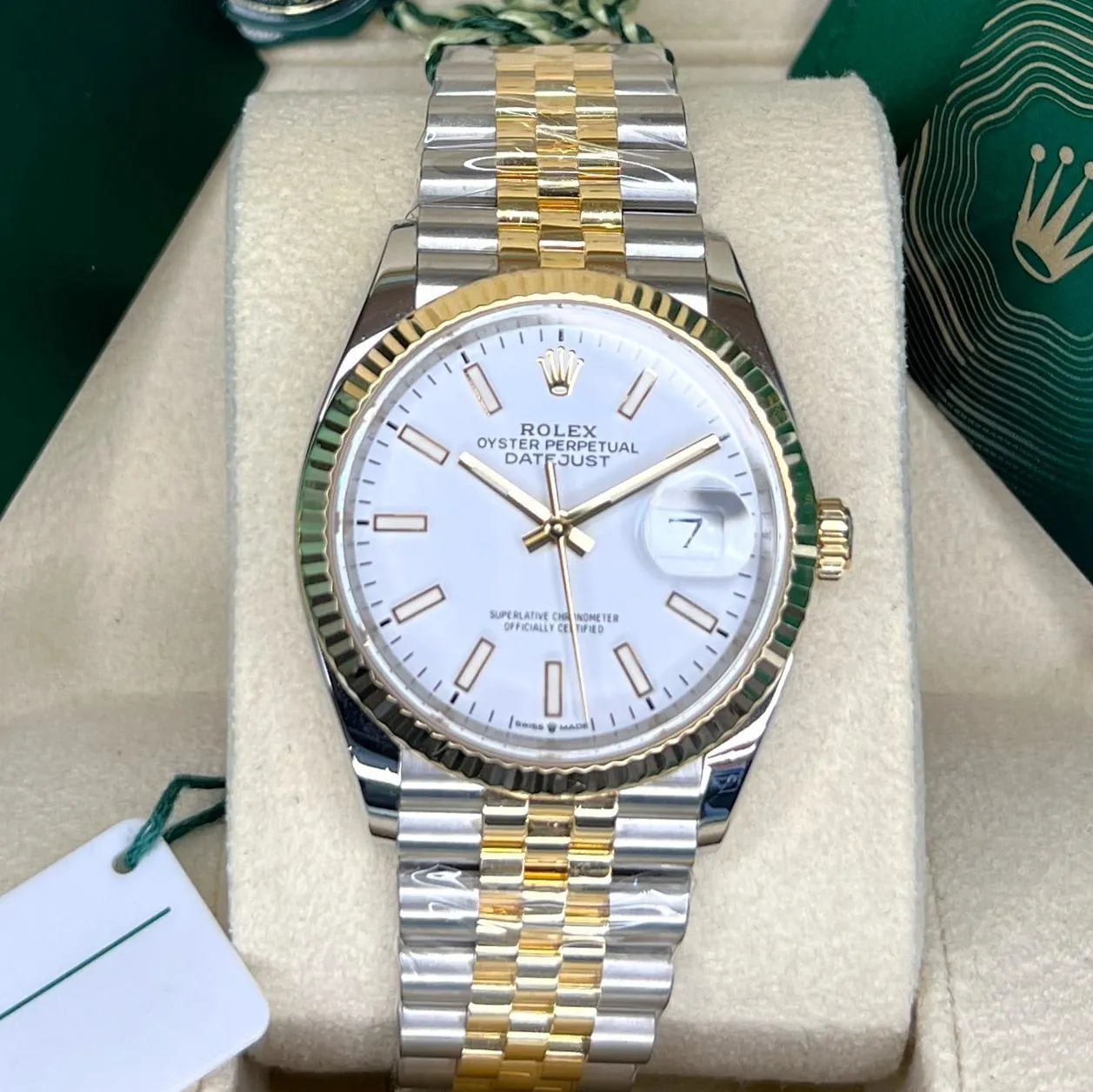 Rolex Datejust 36 126233-0019 36mm Yellow gold and Oystersteel White