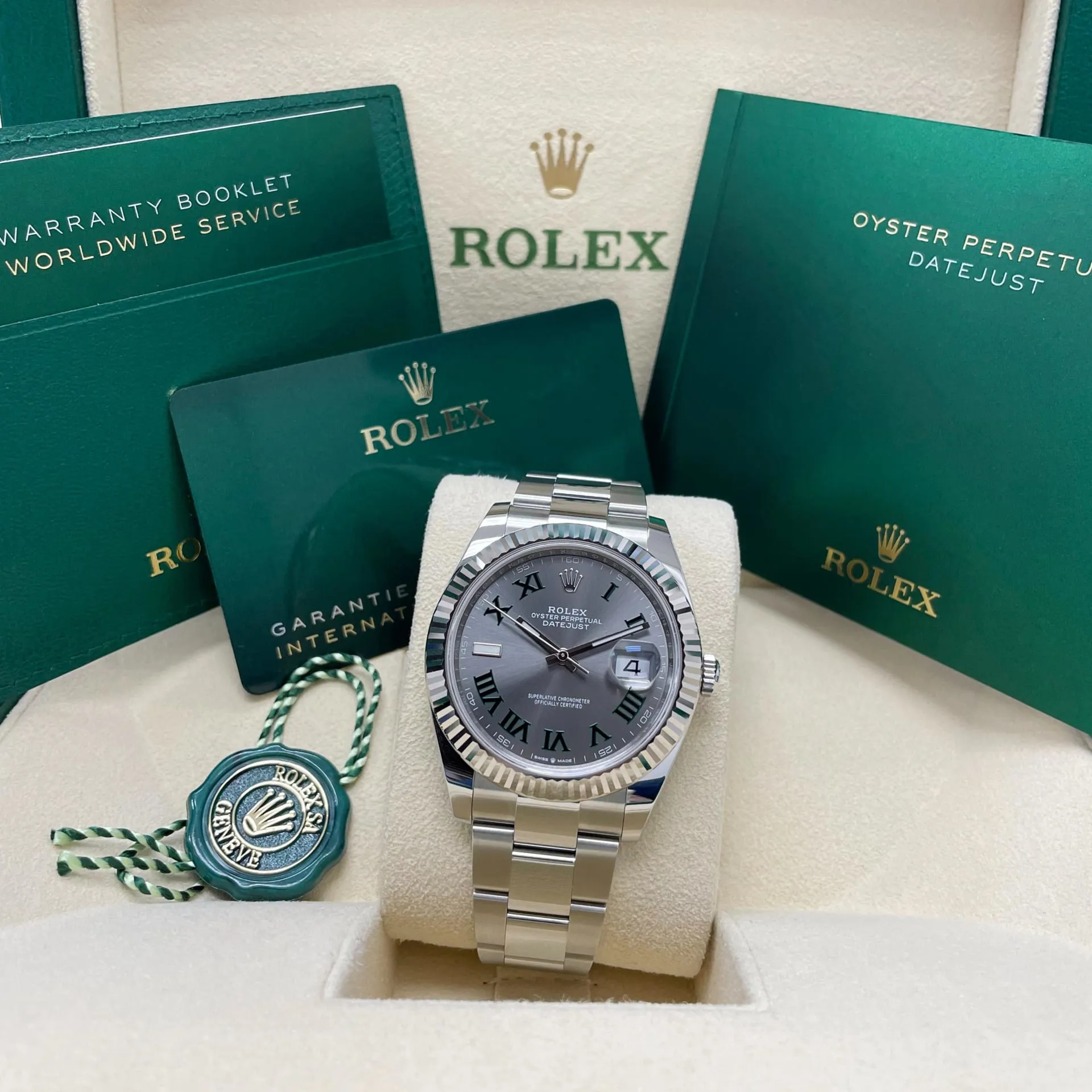 Rolex Datejust 41 126334-0021 41mm White gold and Oystersteel Gray 6