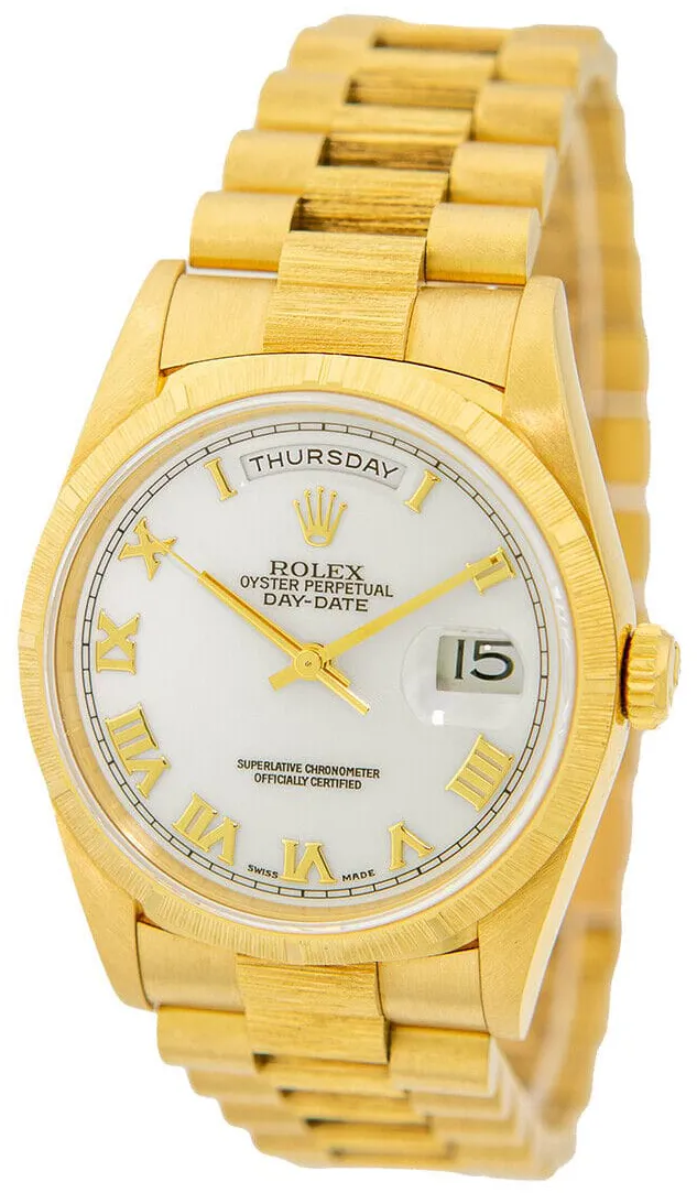 Rolex Day-Date 36 18248 36mm Yellow gold White