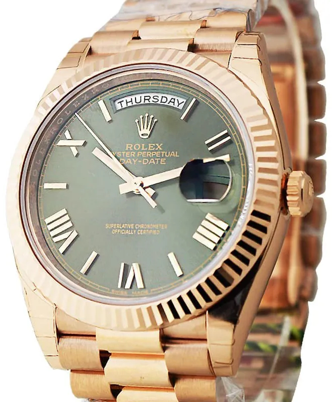 Rolex Day-Date 40 228235-0025 40mm Everose gold Green