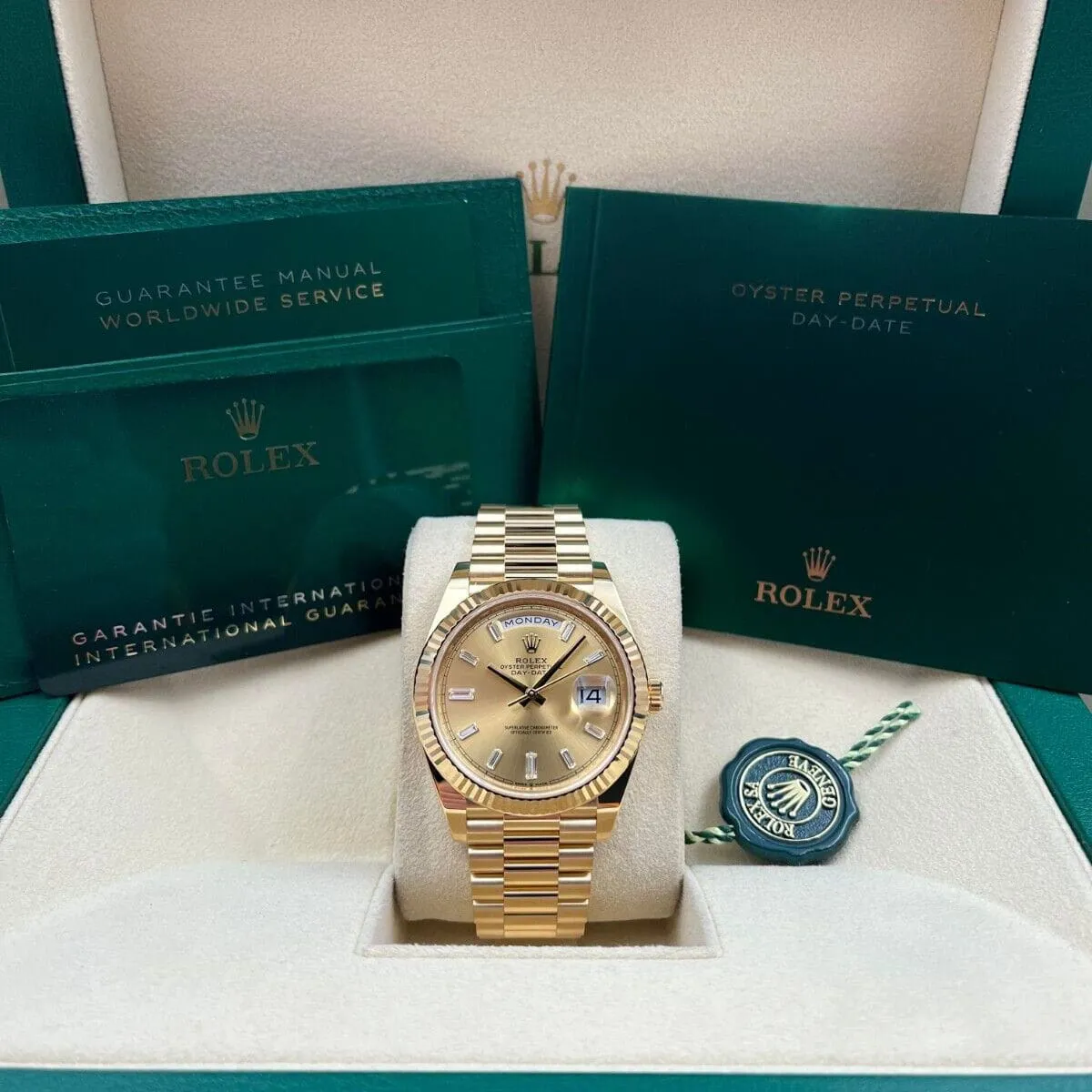 Rolex Day-Date 40 228238-0005 40mm 18k yellow gold Champagne 1