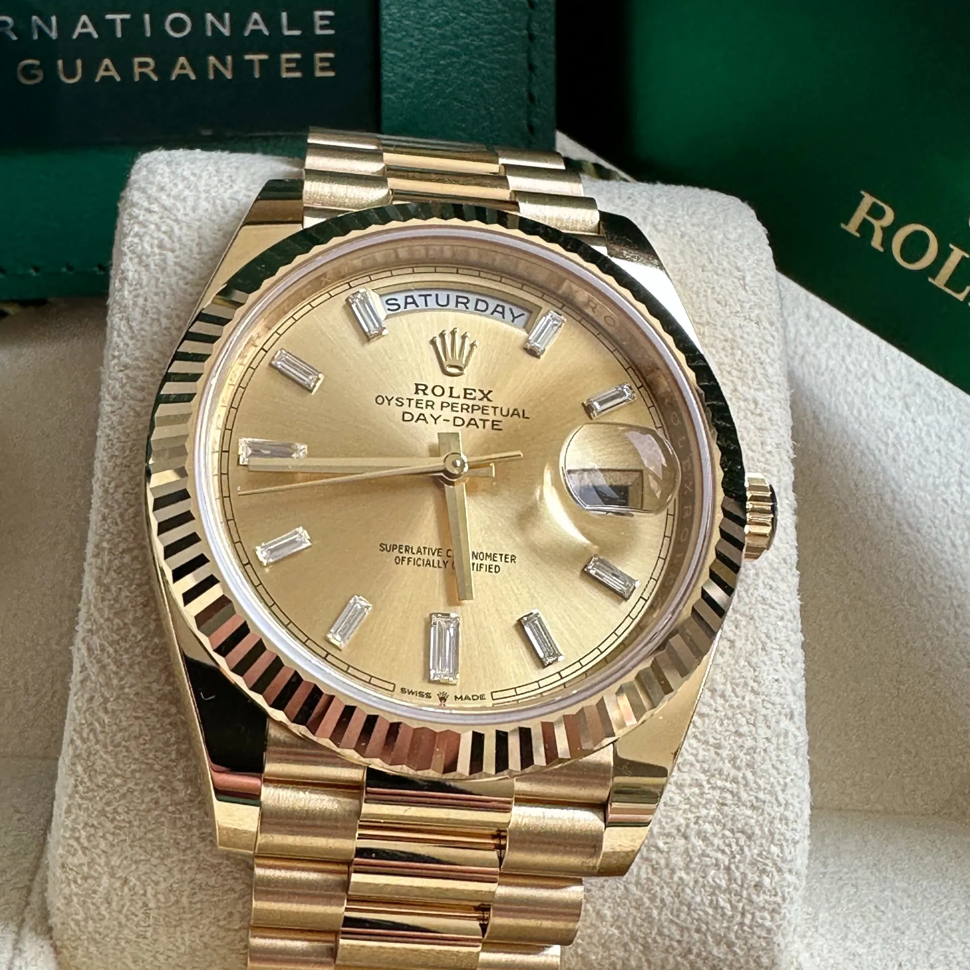 Rolex Day-Date 40 228238-0005 40mm 18k yellow gold Champagne