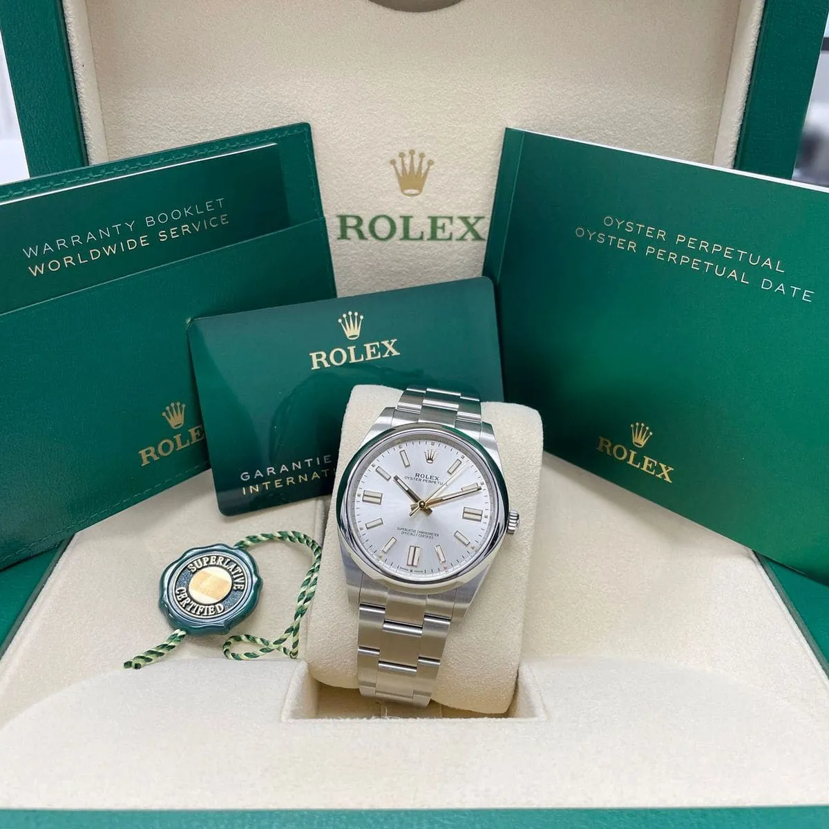 Rolex Oyster Perpetual 124300-0001 41mm Oystersteel Silver 3