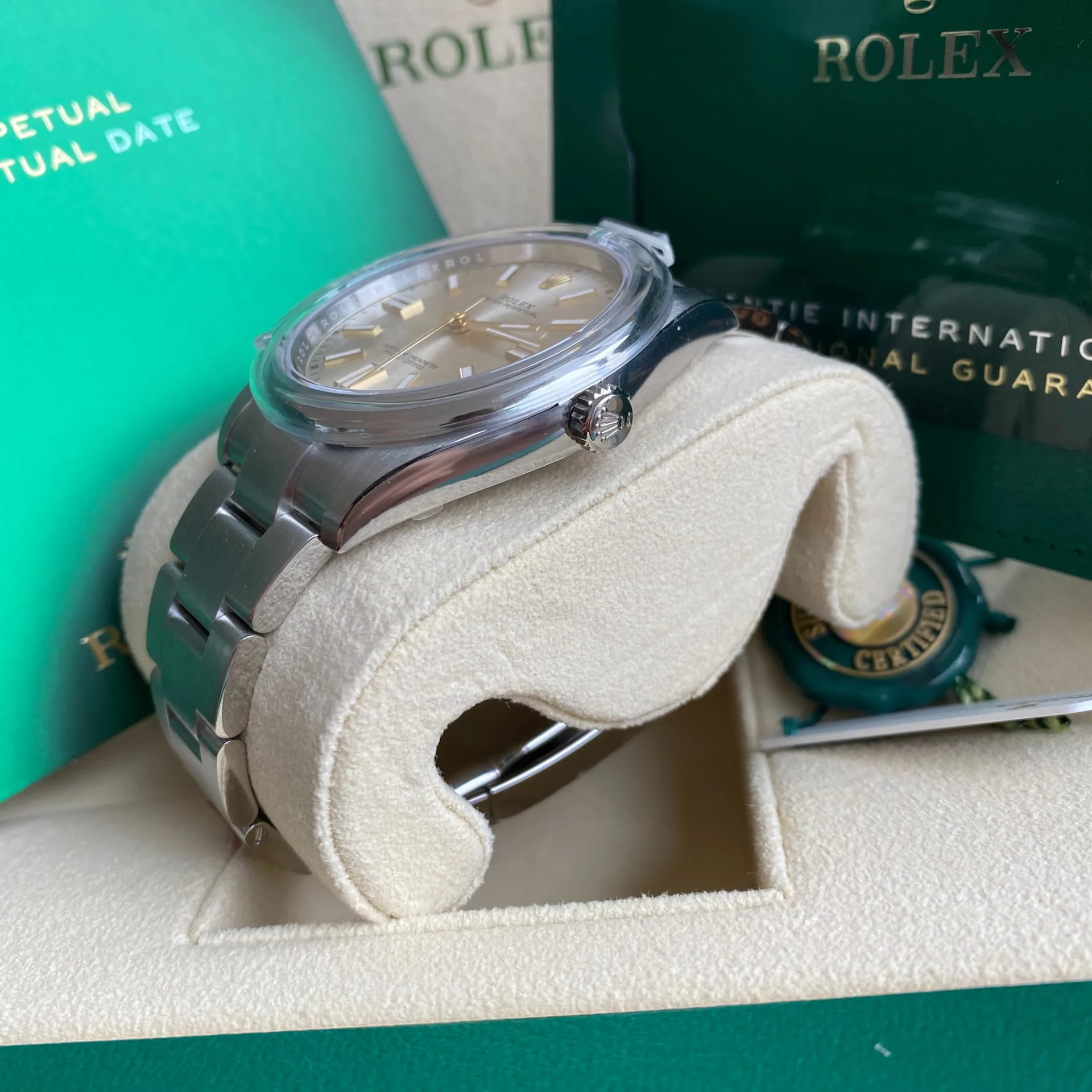 Rolex Oyster Perpetual 124300-0001 41mm Oystersteel Silver 3