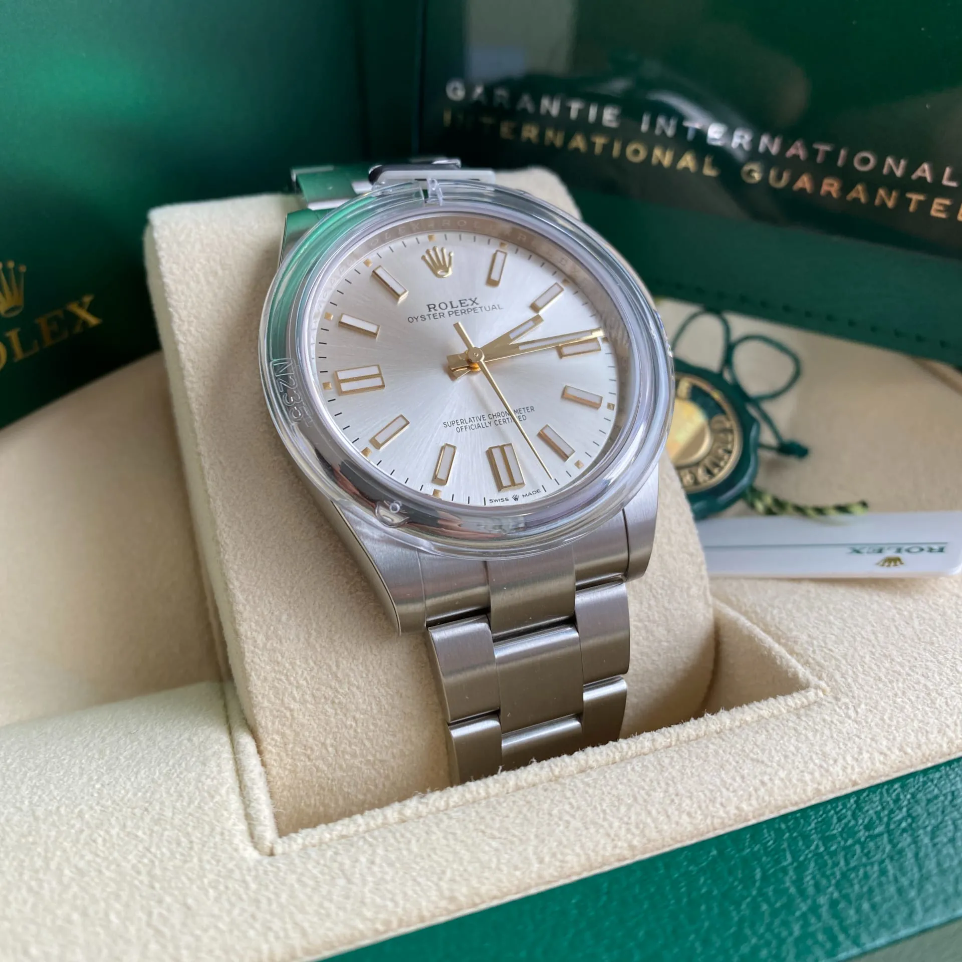 Rolex Oyster Perpetual 124300-0001 41mm Oystersteel Silver 4