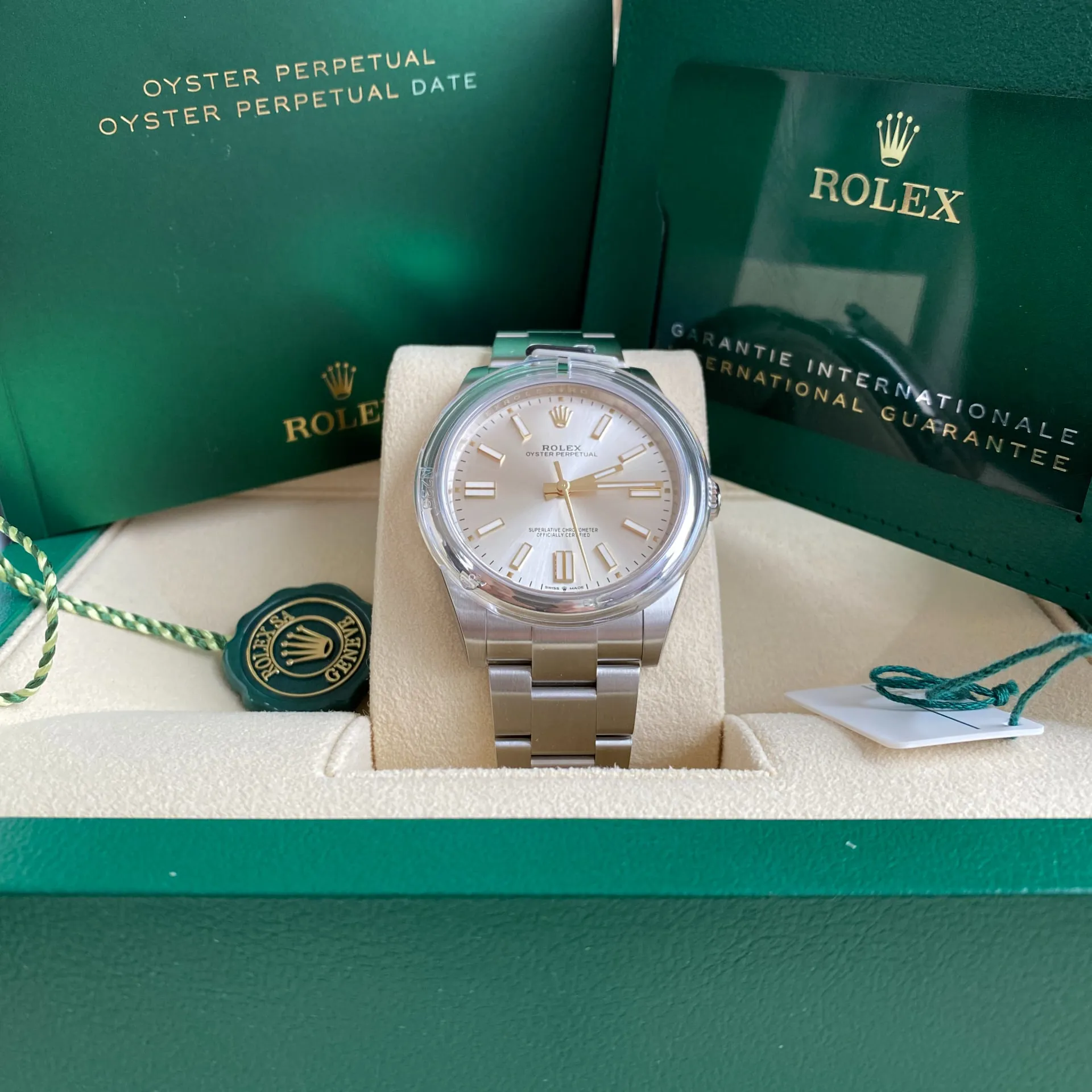 Rolex Oyster Perpetual 124300-0001 41mm Oystersteel Silver