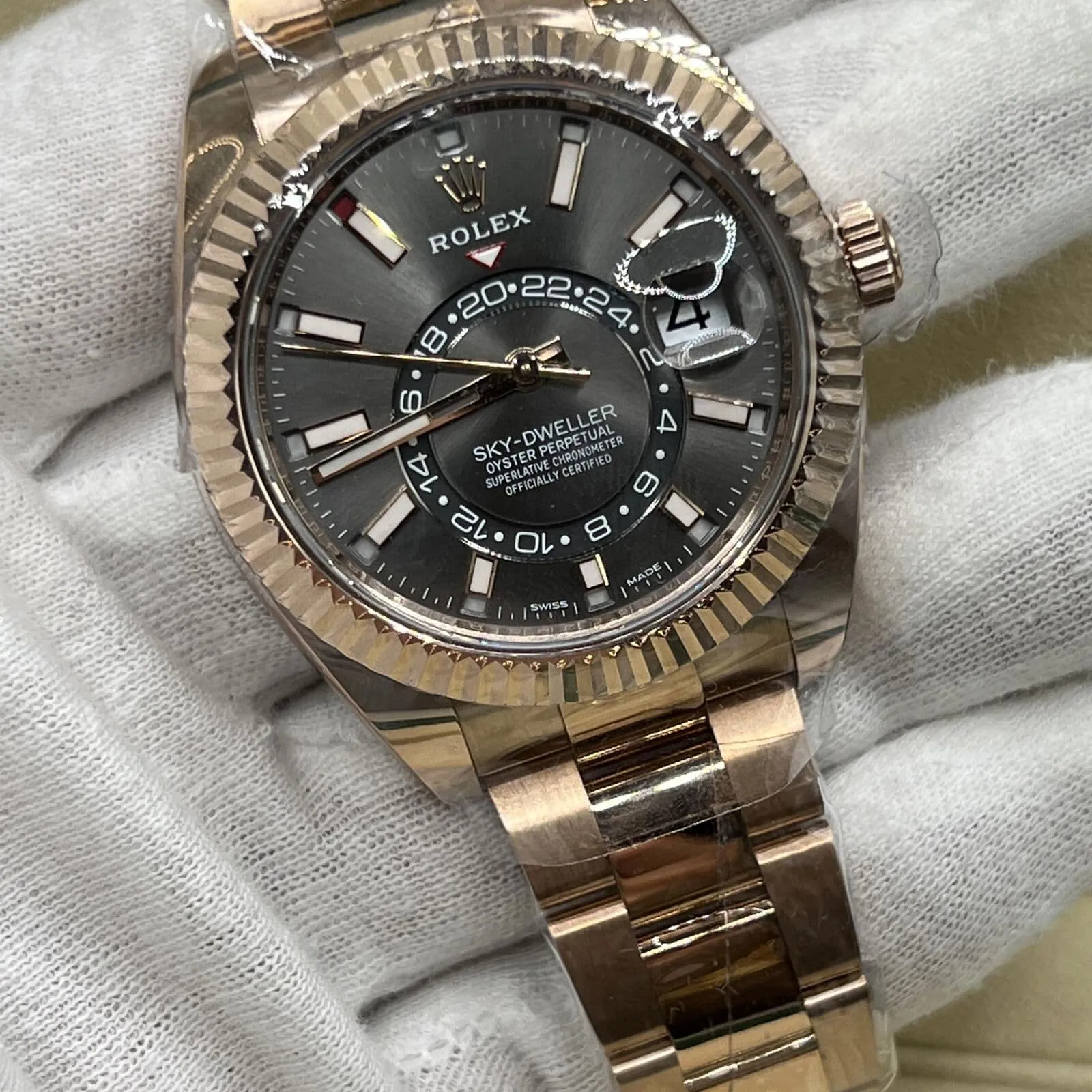 Rolex Sky-Dweller 326935-0007 42mm Rose gold Gray