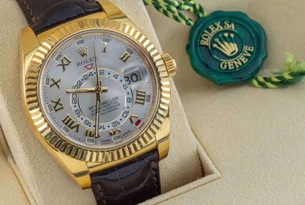 Rolex Sky-Dweller 326138 42mm Yellow gold Silver 9