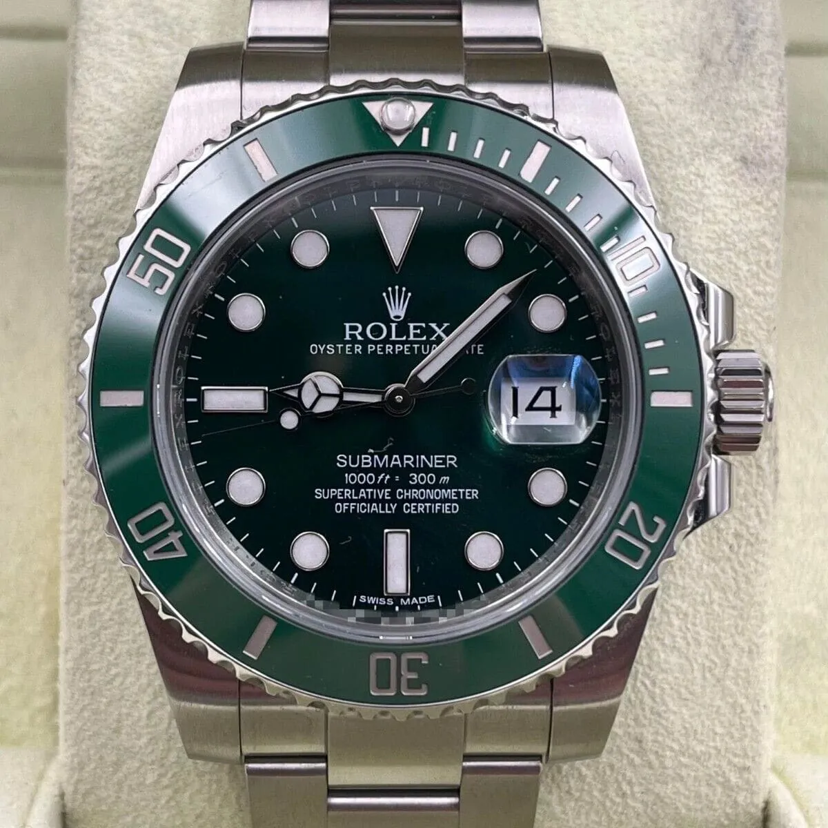 Rolex Submariner 116610LV 40mm Steel Green