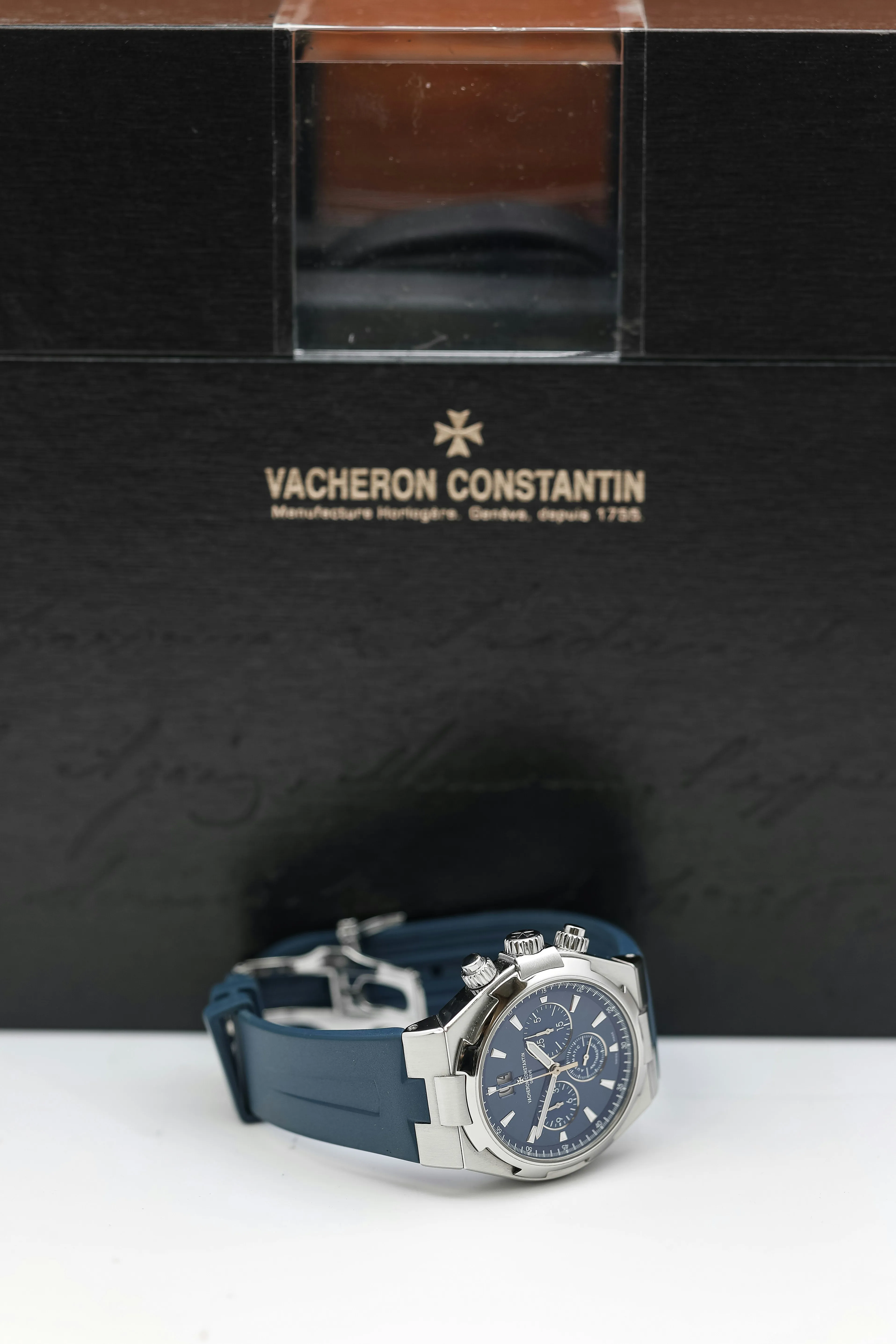 Vacheron Constantin Overseas Chronograph 49150/000A-9745 42.5mm Stainless steel Blue 19