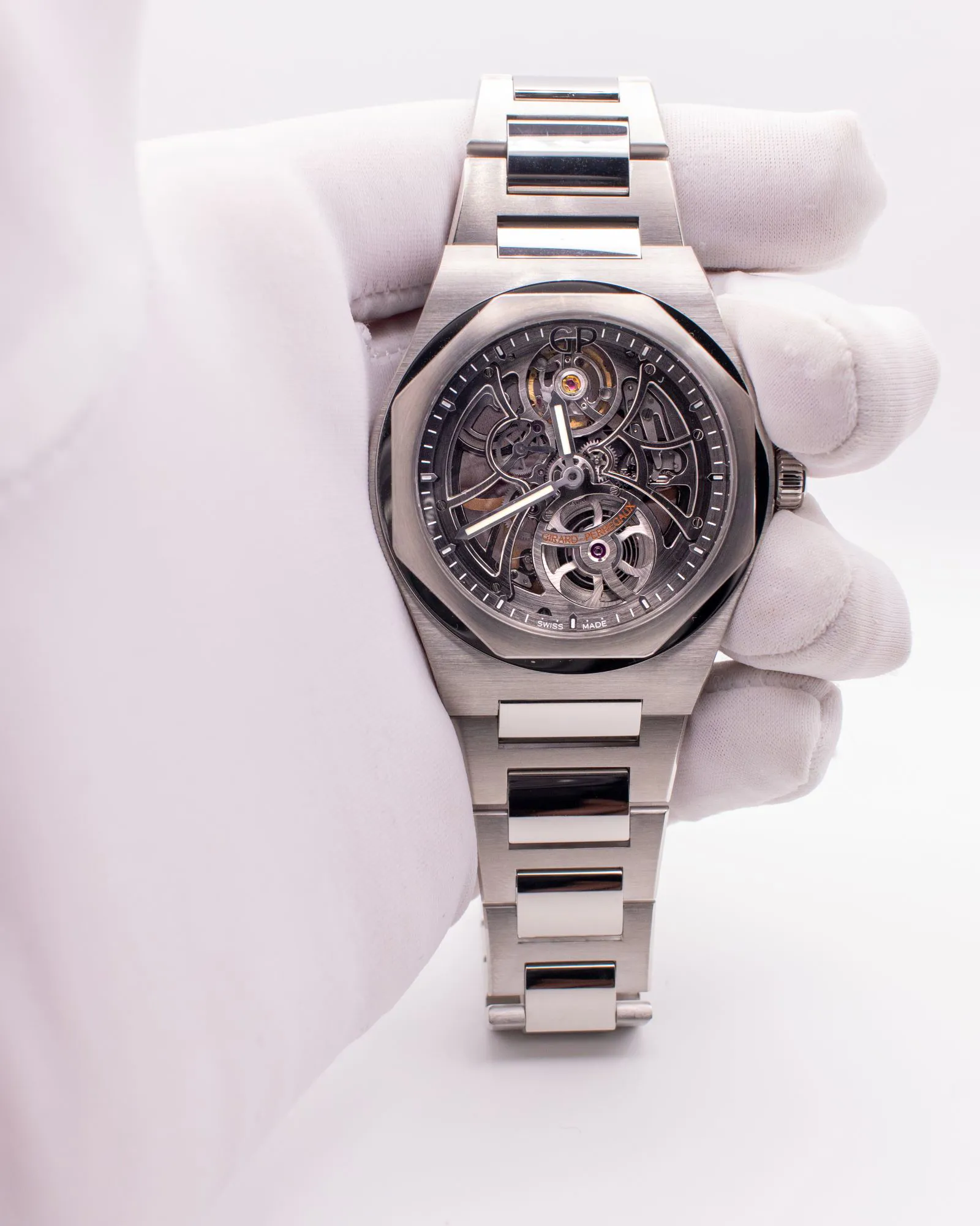 Girard-Perregaux Laureato Skeleton 81015-11-001-11A 42mm Stainless steel and Sapphire Skelotonized anthracite 9