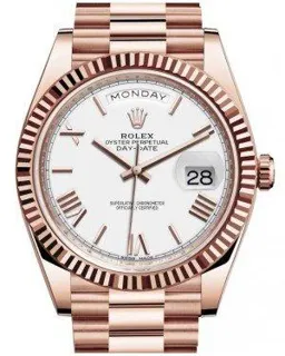 Rolex Day-Date 40 228235 Everose gold White