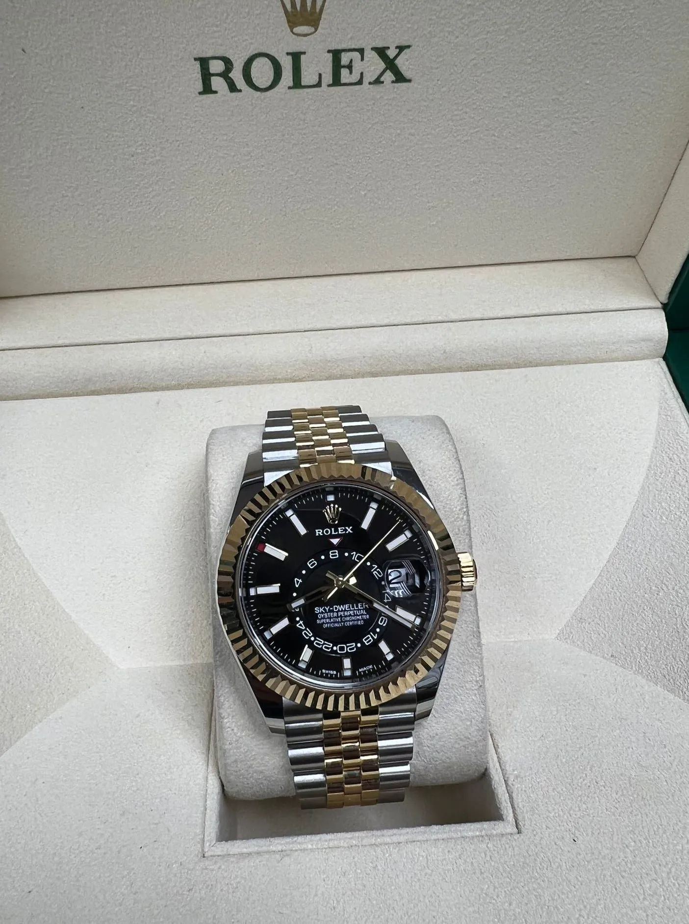 Rolex Sky-Dweller 326933 42mm Two Tone Yellow gold