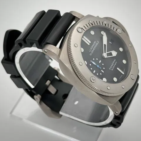 Panerai Submersible PAM 01305 47mm Titanium Black 7