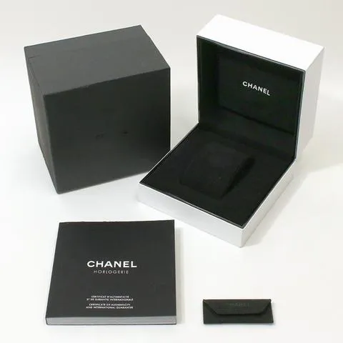 Chanel J12 H7990 33mm Ceramic White 7