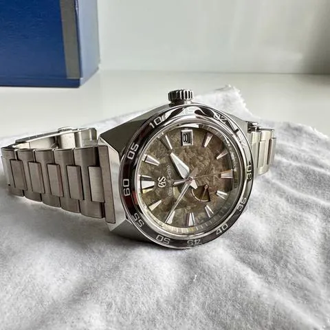 Grand Seiko SBGA403 Titanium Brown 2