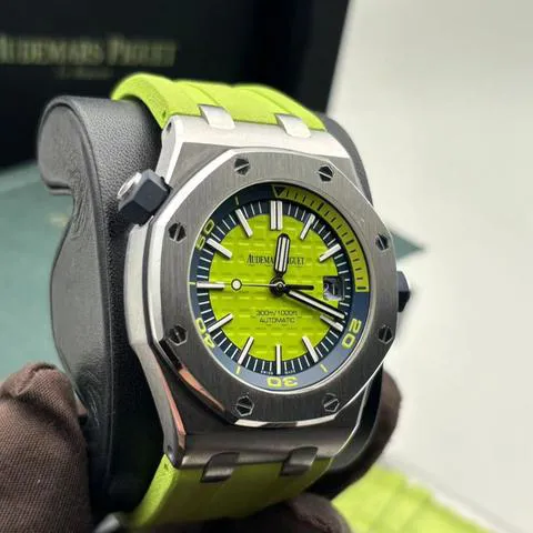 Audemars Piguet Royal Oak Offshore Diver 15710ST.OO.A038CA.01 42mm Stainless steel Green 2