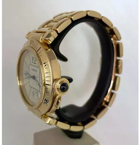 Cartier Pasha 820903 38mm Yellow gold Silver 2