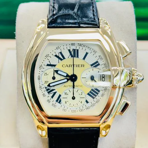 Cartier Roadster 2619 48mm Yellow gold Champagne 1